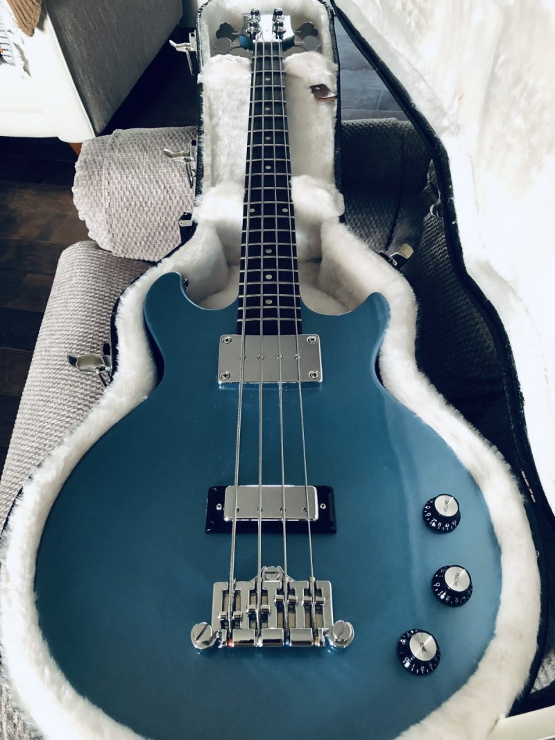 Gibson EB-11.8.jpg