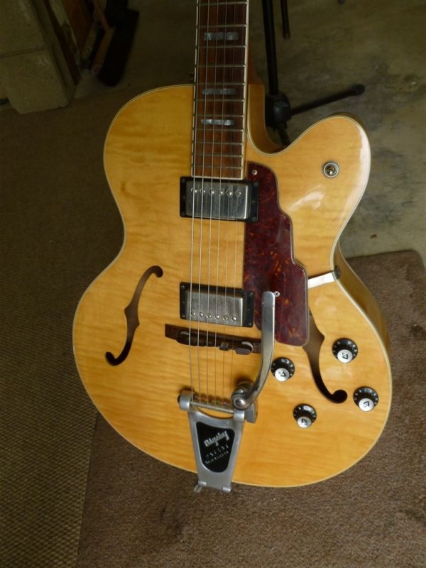 2014-07-02 - Guild Archtop Guitar With Bigsby (2) (1).JPG