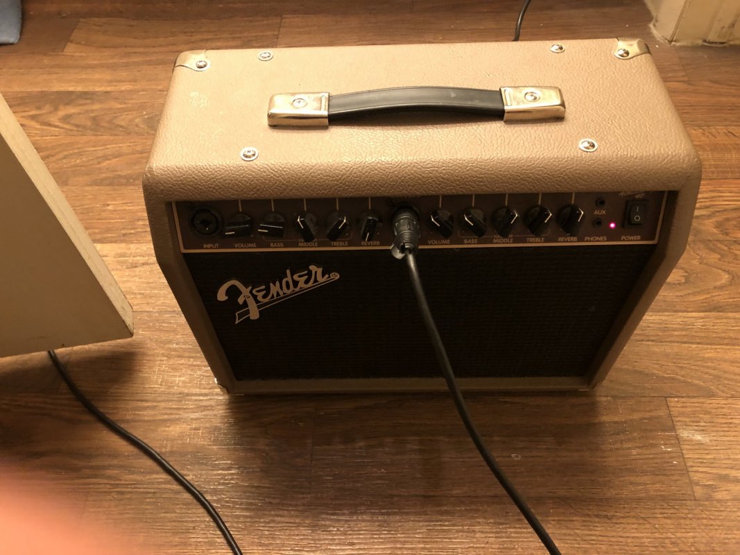 Fender amp.jpg