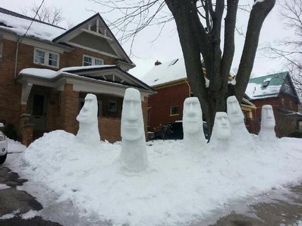snow moai.jpg