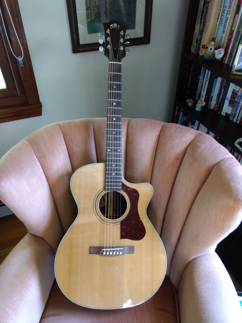 2011 Guild F-30RCE front.webp