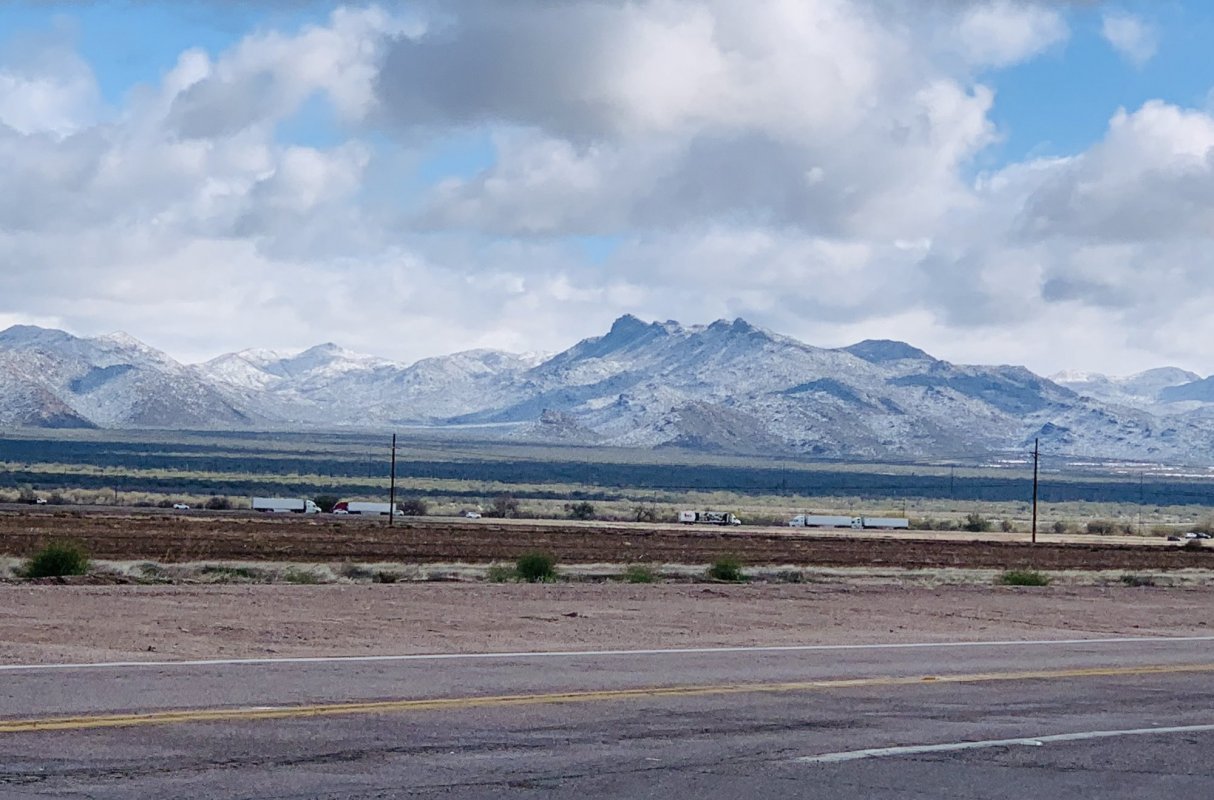 abby pic of I10 and snow.jpg