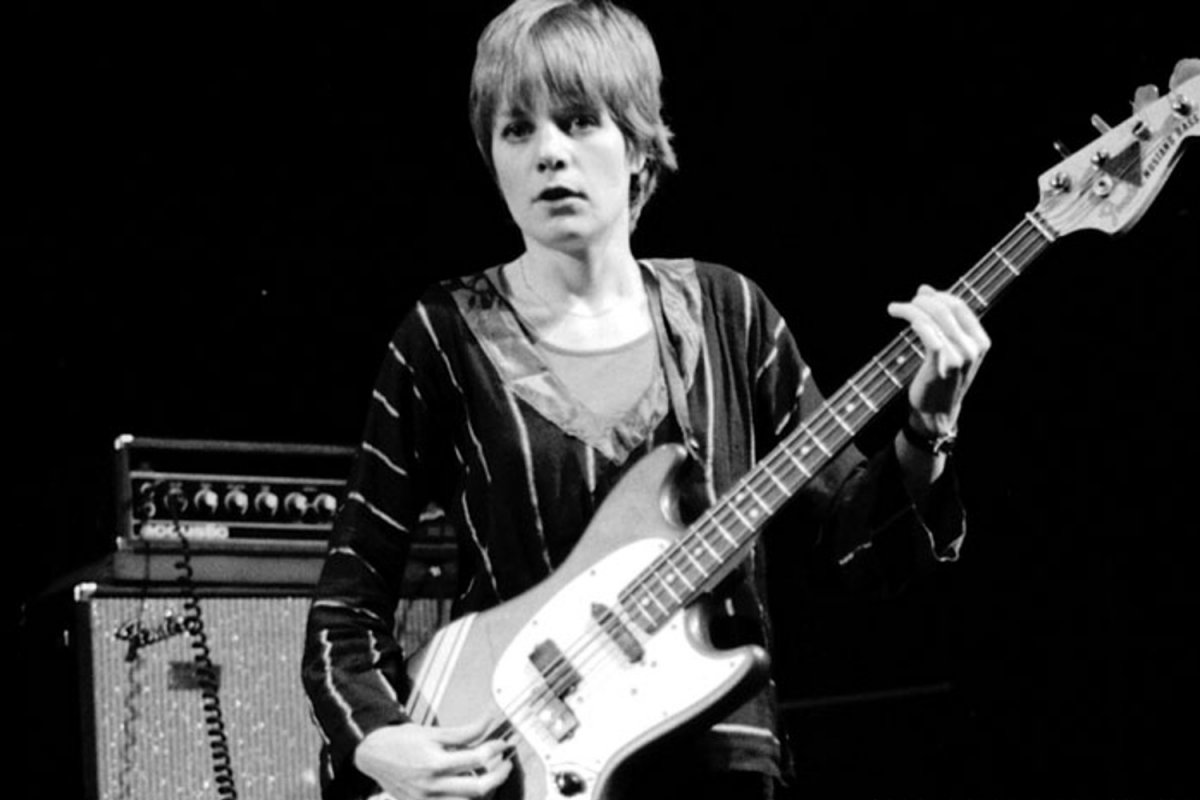 Tina-Weymouth-Fender-Mustang-bass.jpg