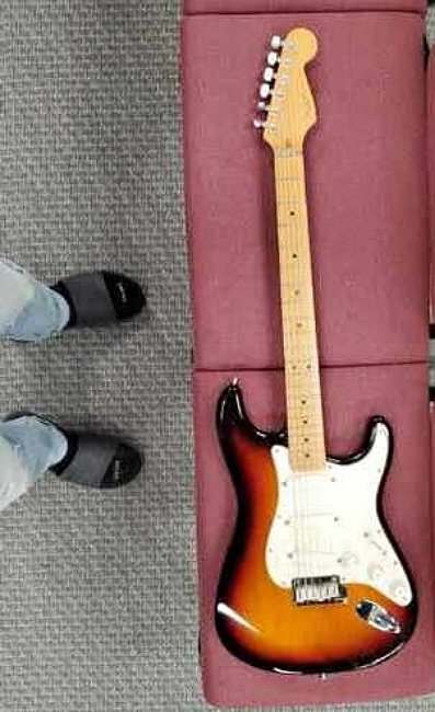 Fender feet.jpg