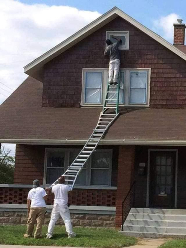 ladder safety.jpg